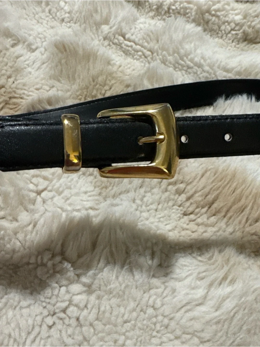 Vintage Women’s Kim Rogers Black Leather Belt With Gold Tone Hardware Small.